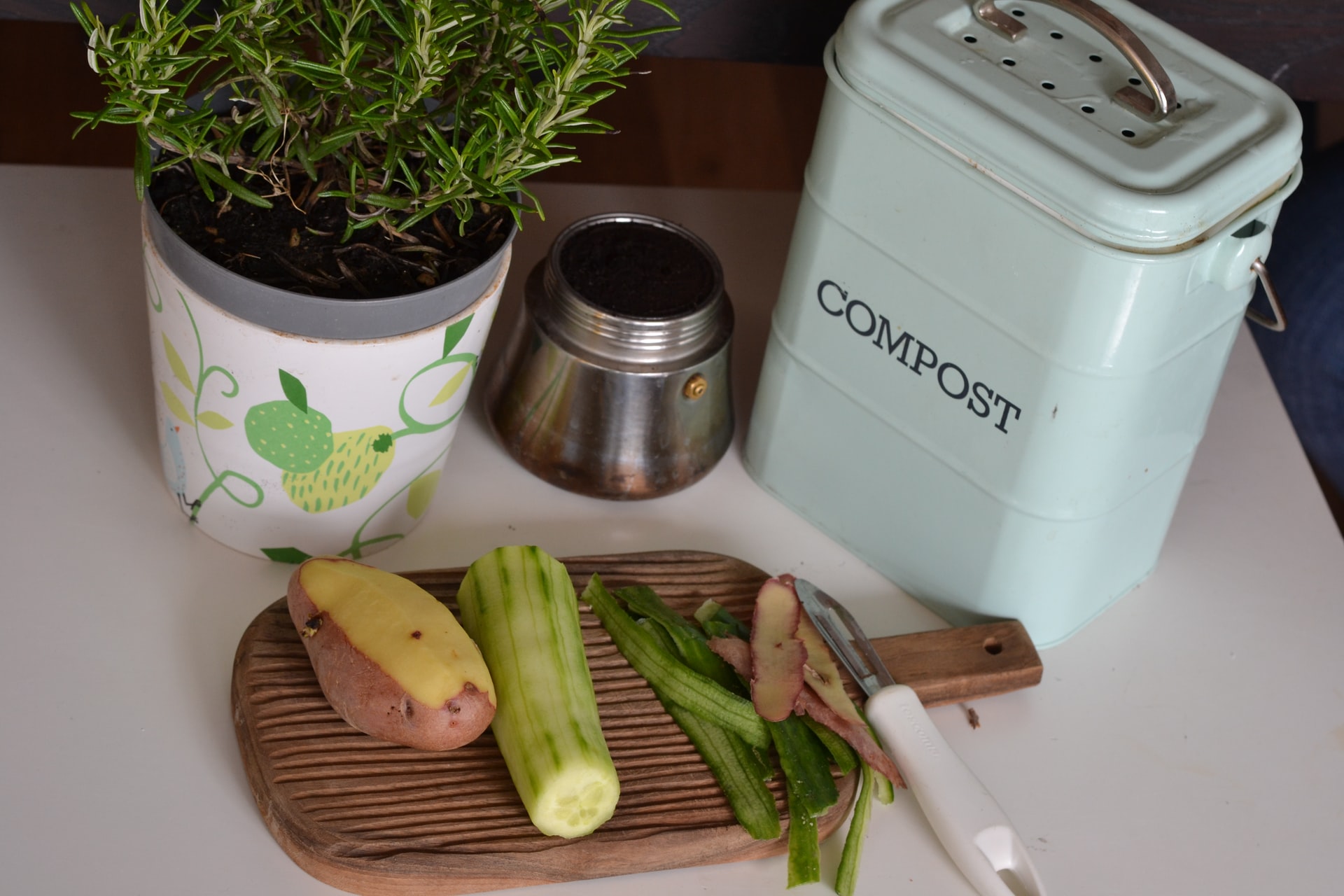 7 Best Compost Bin For Kitchen Detailed Overview   Best Compost Bin For Kitchen 