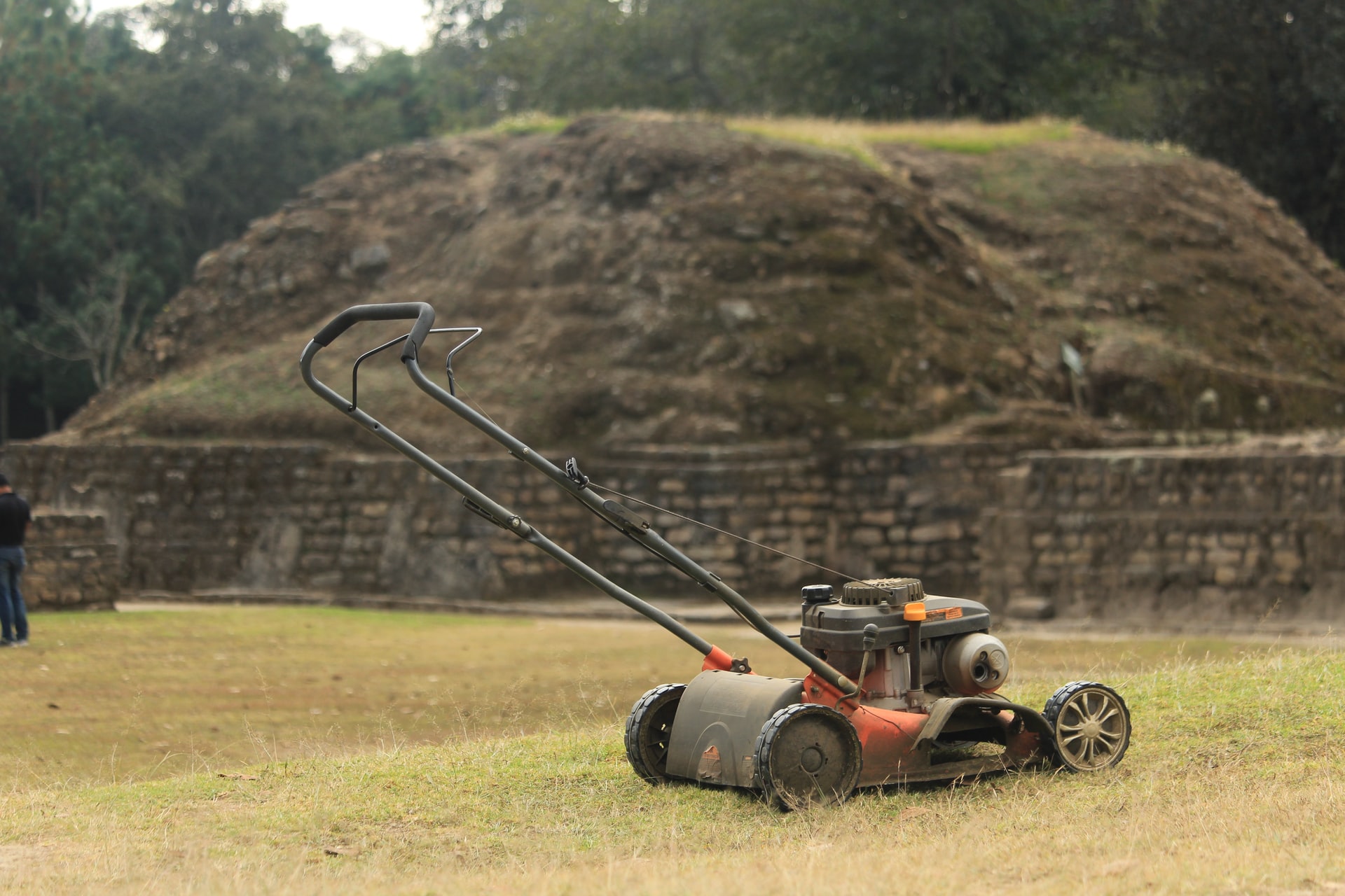 8 Best Commercial Zero Turn Mowers - Everything You Need to Know